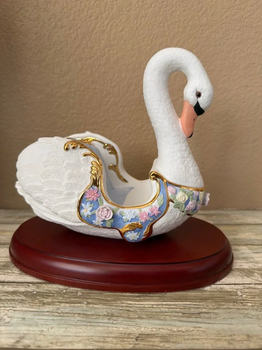 2009 Lenox 120th Anniversary Carousel Swan Chariot Limited Edition NEW in Box - Picture 7 of 16
